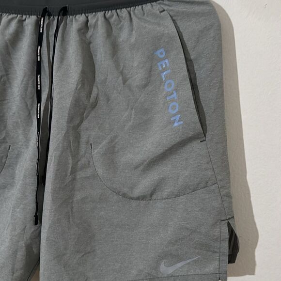 Nike x Peloton 7" Flex Stride Shorts EUC - Picture 5 of 8